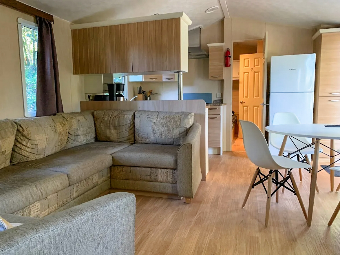cottage lounge